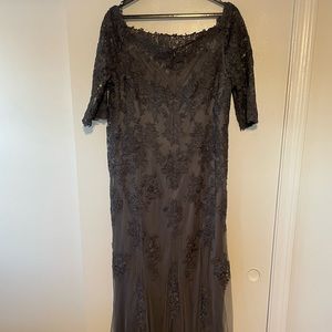 Mother of bride dress- Jade- color- navy Size- 16